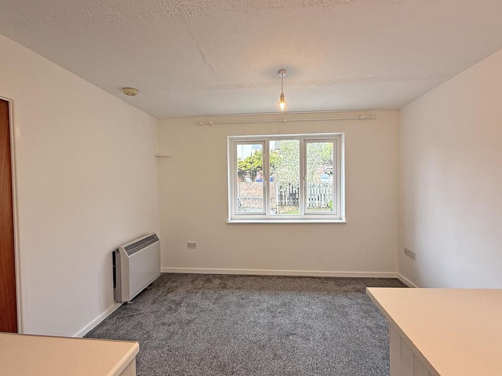Additional image 7 of 1 bed flat for salePinewood Drive, Woolwell, Plymouth PL6