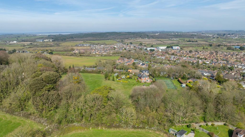 Additional image 36 of 4 bed detached house for saleCalbourne Road, Newport PO30