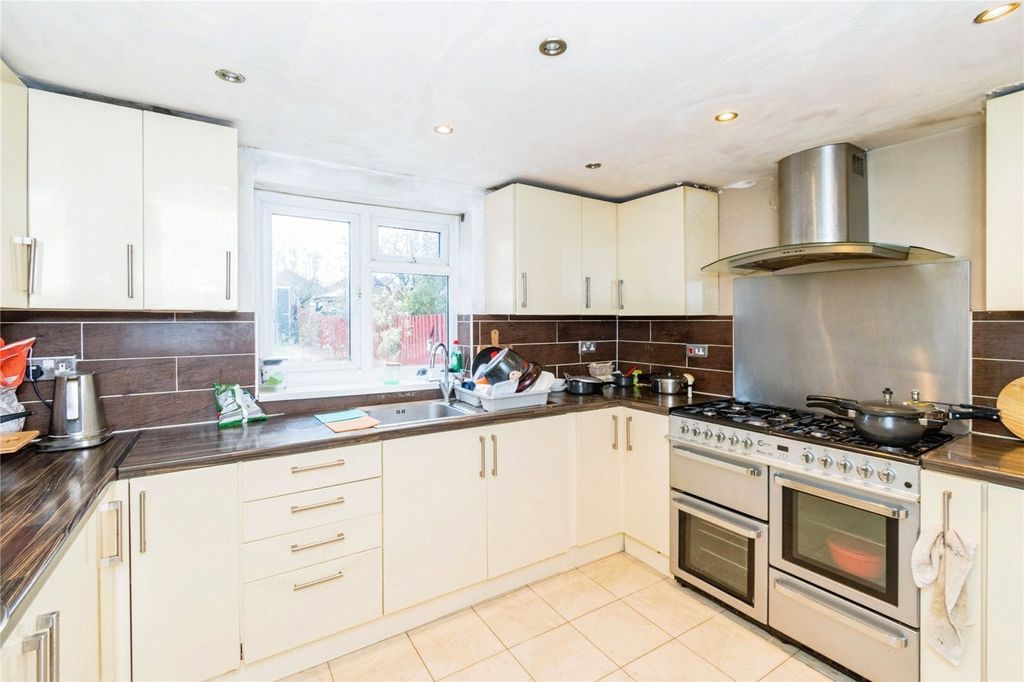 Additional image 2 of 3 bed detached house for saleEastfield Road, Southampton, Hampshire SO17