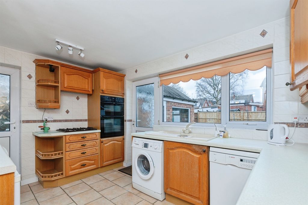 Additional image 5 of 3 bed semi-detached house for saleCawsand Road, Wigston LE18