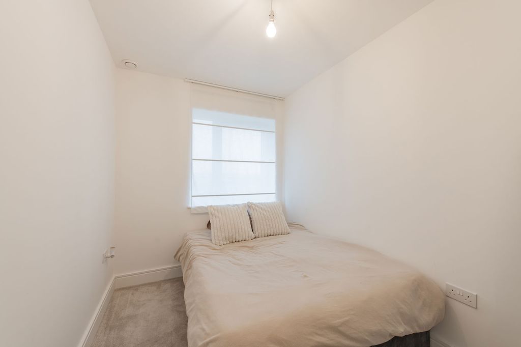 Additional image 9 of 2 bed flat for saleTelevision House, Meridian Way, Southampton SO14