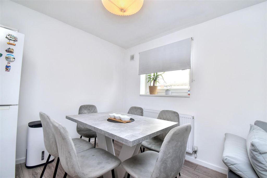 Additional image 3 of 1 bed flat for saleNN18, Scarborough Walk, Corby