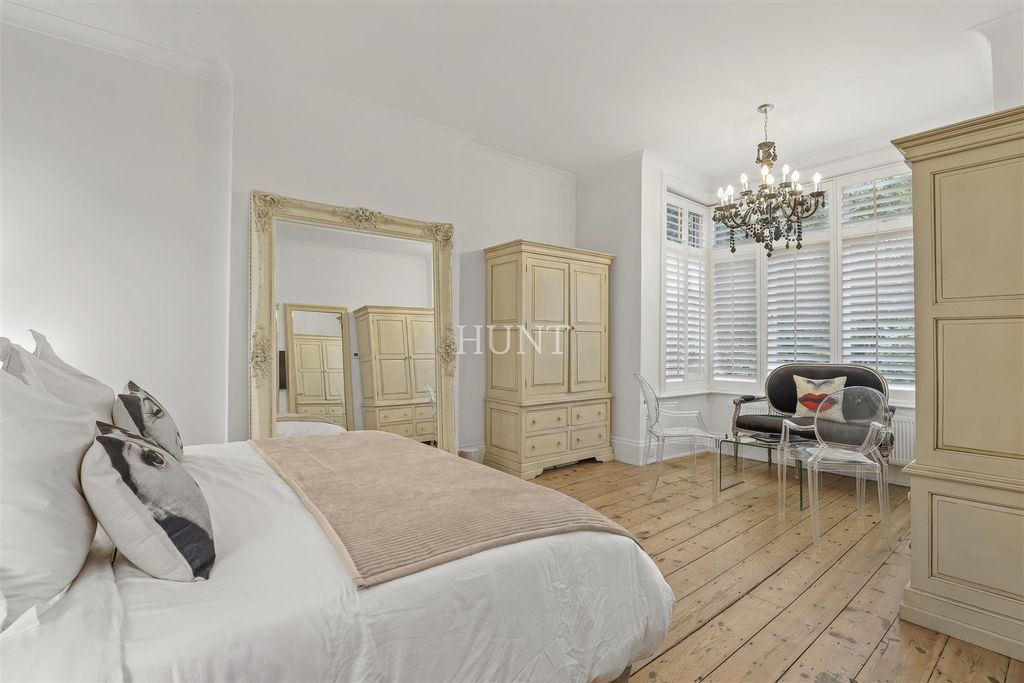 Additional image 22 of 5 bed terraced house for saleBroomhill Road, Woodford Green IG8