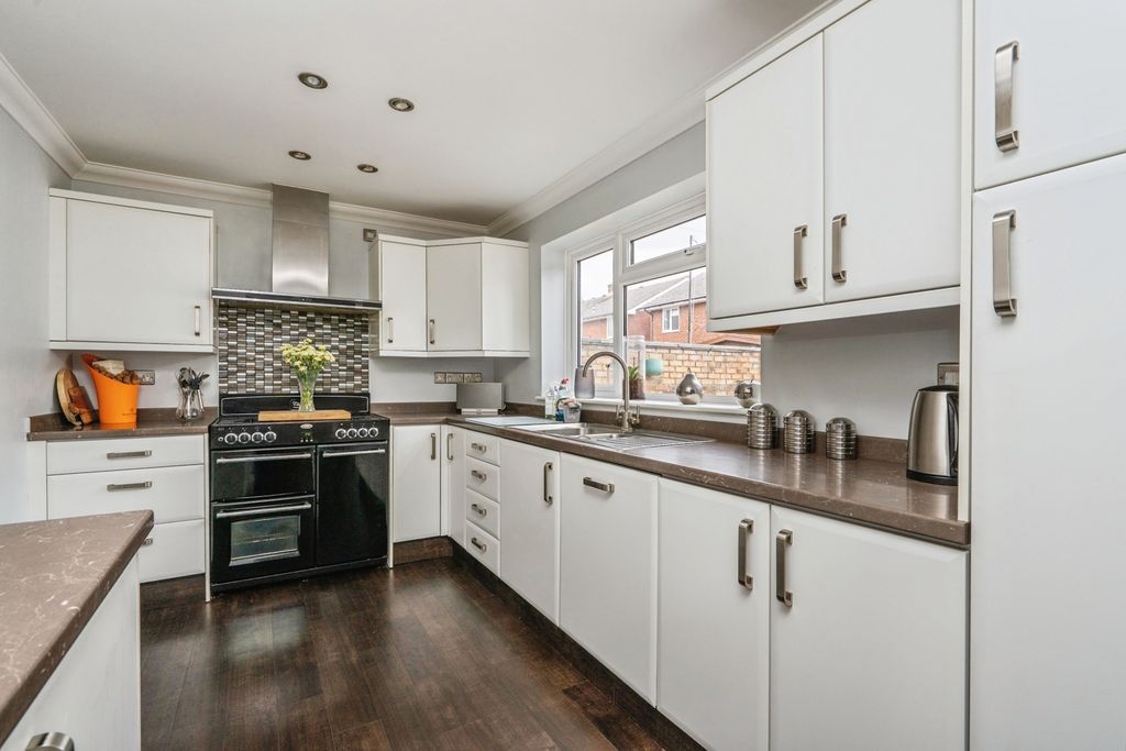 Additional image 5 of 3 bed semi-detached house for saleGodwit Road, Southsea, Hampshire PO4