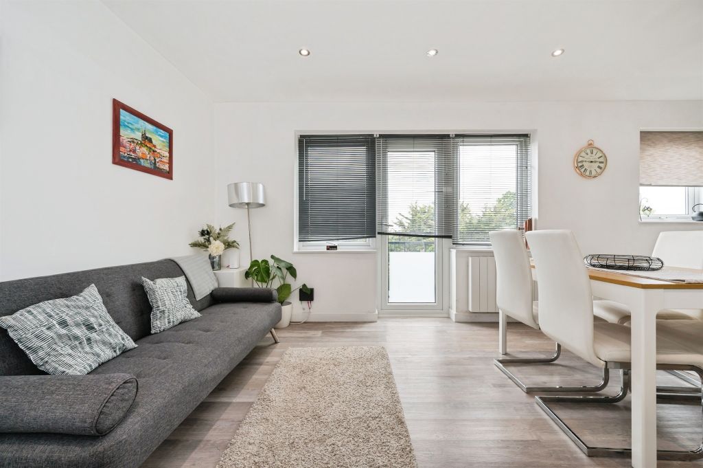 Additional image 11 of 2 bed flat for saleWaterloo Road, Southampton SO15