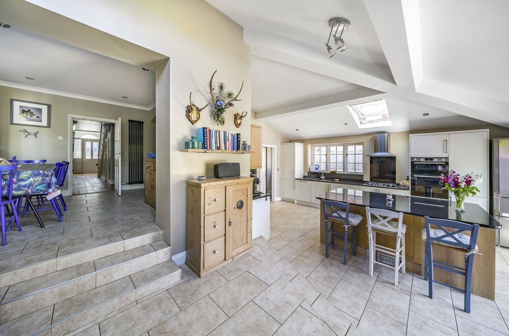 Additional image 7 of 5 bed end terrace house for saleSilver Street, Wincanton, Somerset BA9