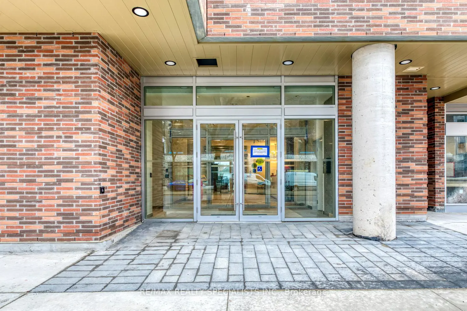Additional image 3 of 1787 St Clair Avenue 419