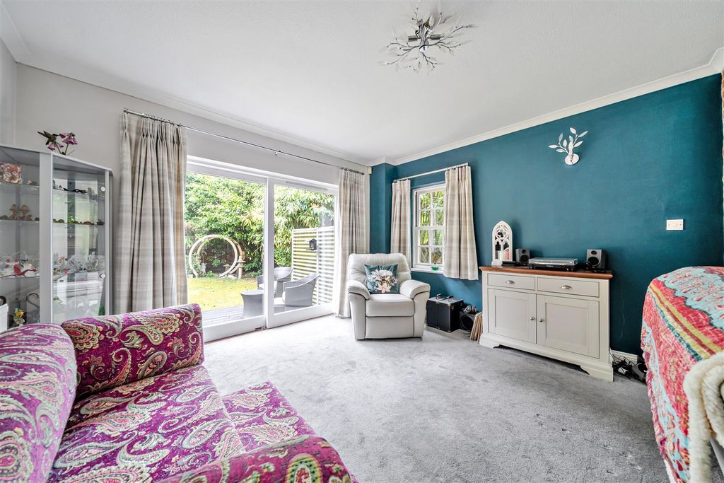 Additional image 24 of 4 bed detached house for saleCarrick Lane, Yateley, Hampshire GU46