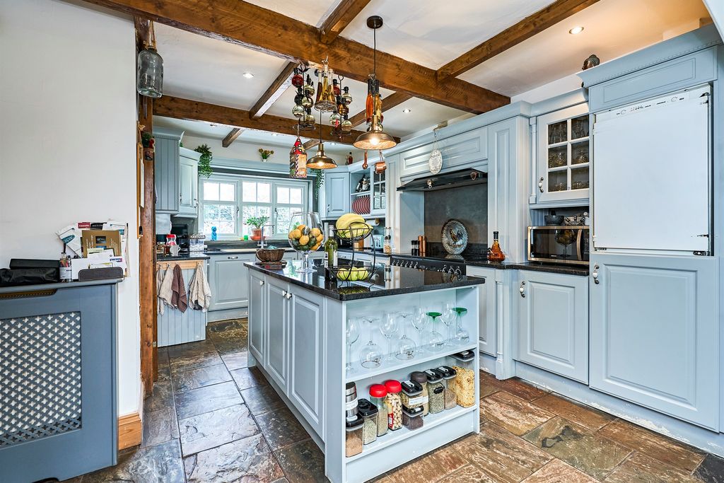 Additional image 6 of 4 bed detached house for saleStourbridge Road, Penn, Wolverhampton WV4