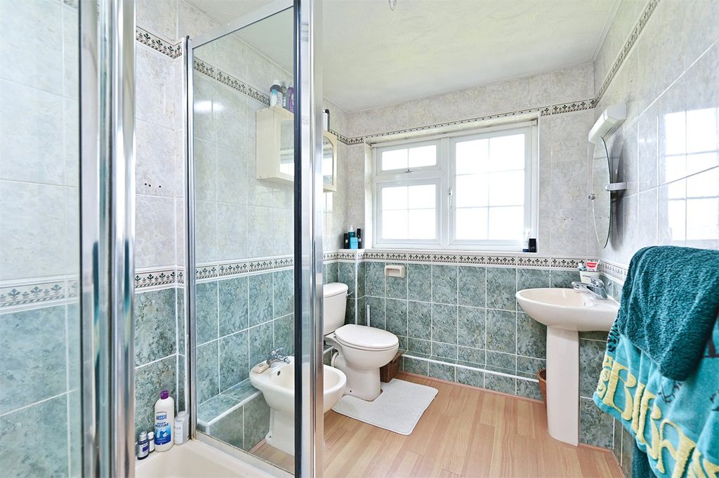 Additional image 16 of 4 bed detached house for saleHilfield, Yateley, Hampshire GU46