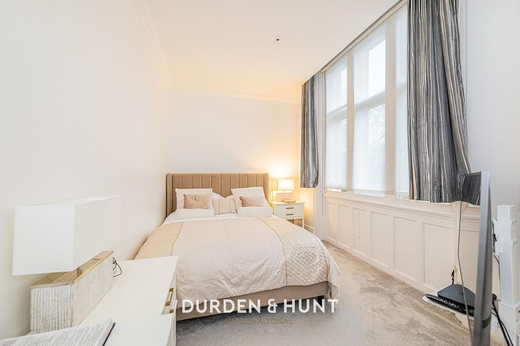 Additional image 16 of 3 bed flat for saleRegents Drive, Woodford Green IG8