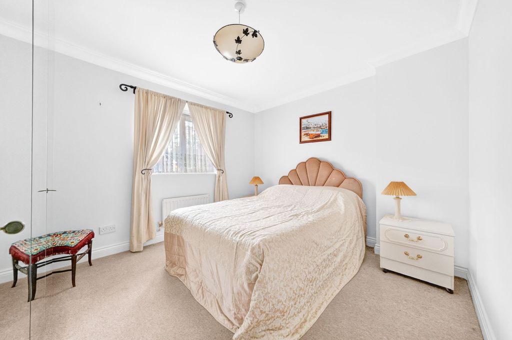 Additional image 15 of 5 bed detached house for saleCampion Gardens, Woodford Green IG8