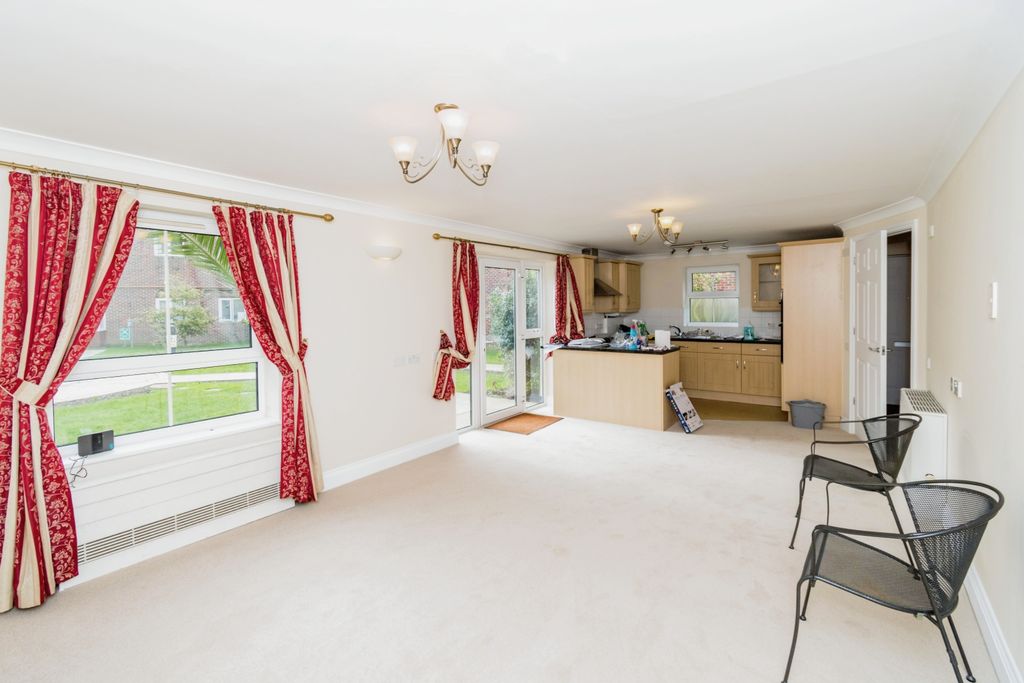 Additional image 2 of 2 bed flat for saleRollesbrook Gardens, Southampton, Hampshire SO15