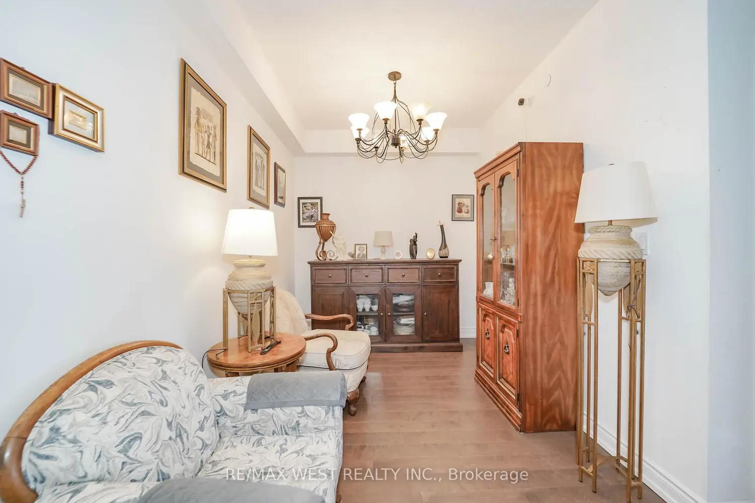 Additional image 6 of 9608 Yonge Street 201A
