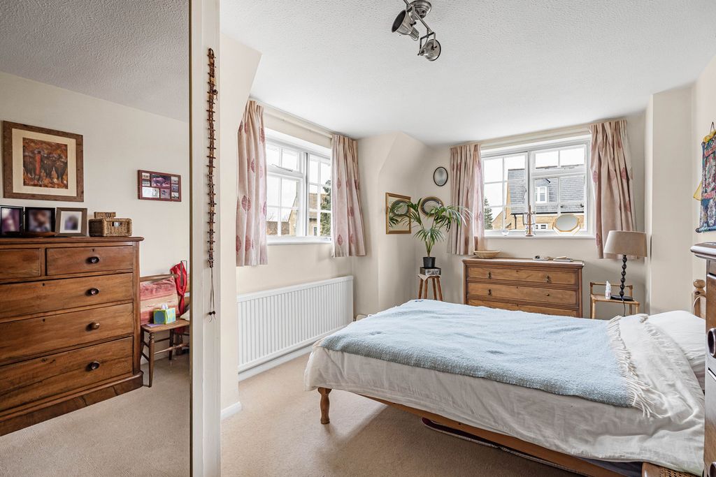 Additional image 16 of 4 bed detached house for saleShipton Road, Woodstock OX20