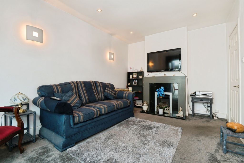 Additional image 7 of 2 bed detached bungalow for saleWoodmill Lane, Southampton SO18