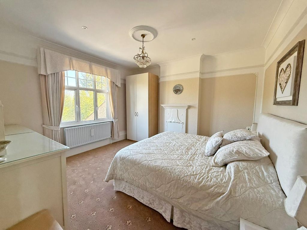 Additional image 22 of 4 bed property for saleClifford Grove, Ashford TW15