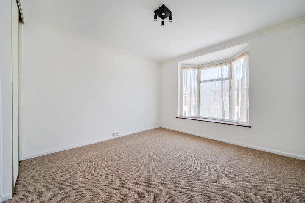 Additional image 8 of 4 bed end terrace house for saleFarlington Road, Portsmouth PO2