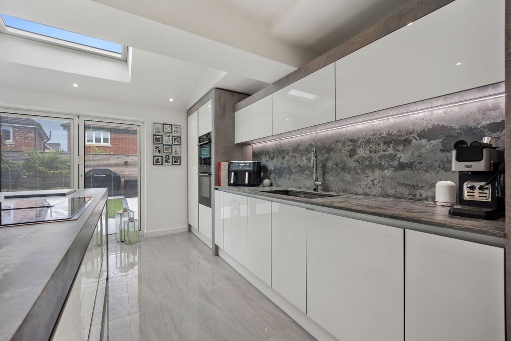 Additional image 6 of 5 bed detached house for saleBlack Horse Lane, Widnes WA8