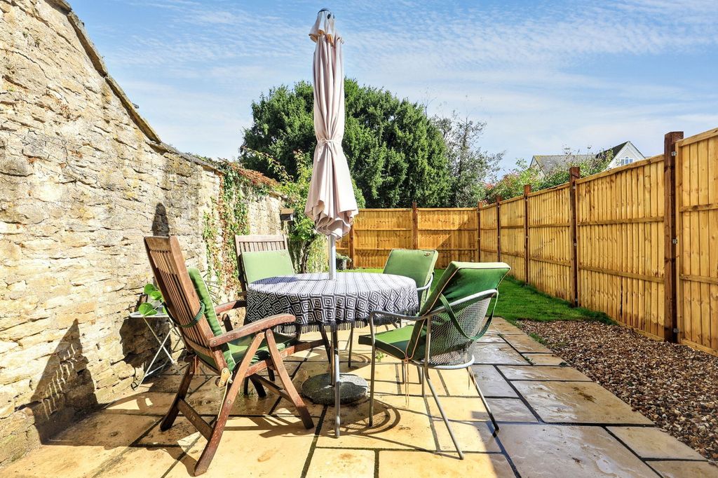Additional image 19 of 4 bed terraced house for saleChurch Green, Witney OX28