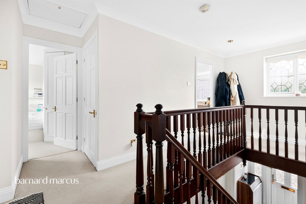 Additional image 10 of 4 bed detached house for saleCleveland Gardens, Worcester Park KT4
