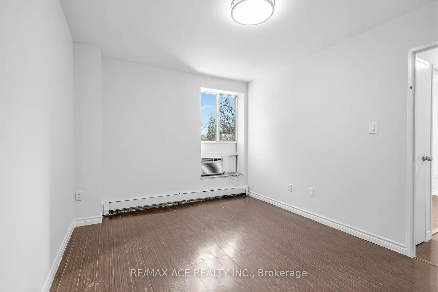 Additional image 14 of 1690 Victoria Park Avenue 204