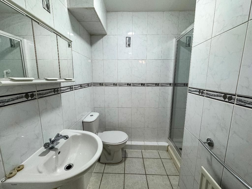 Additional image 7 of 2 bed flat for saleWell Lane, Rothwell NN14