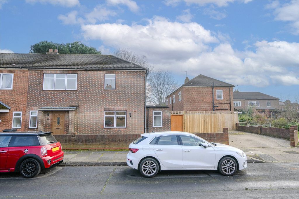 Additional image 2 of 3 bed semi-detached house for saleMaguire Drive, Richmond TW10
