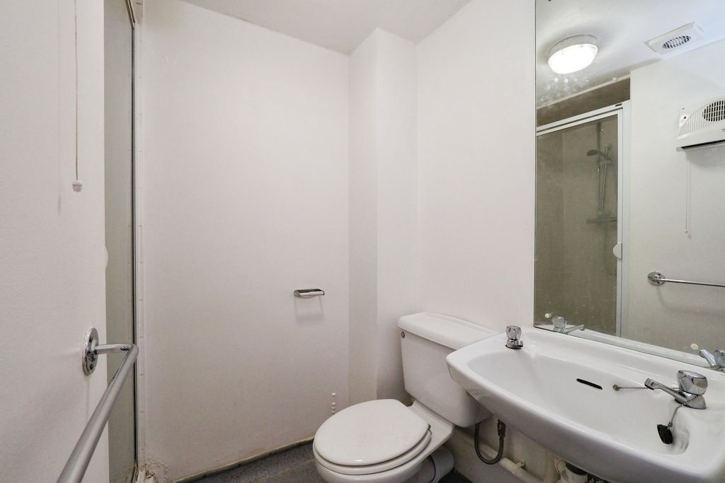Additional image 16 of Studio for sale58-60 Woodgate, Loughborough LE11