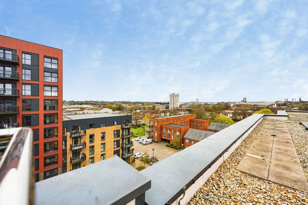 Additional image 13 of 3 bed flat for saleGranada House, Meridian Way, Southampton SO14