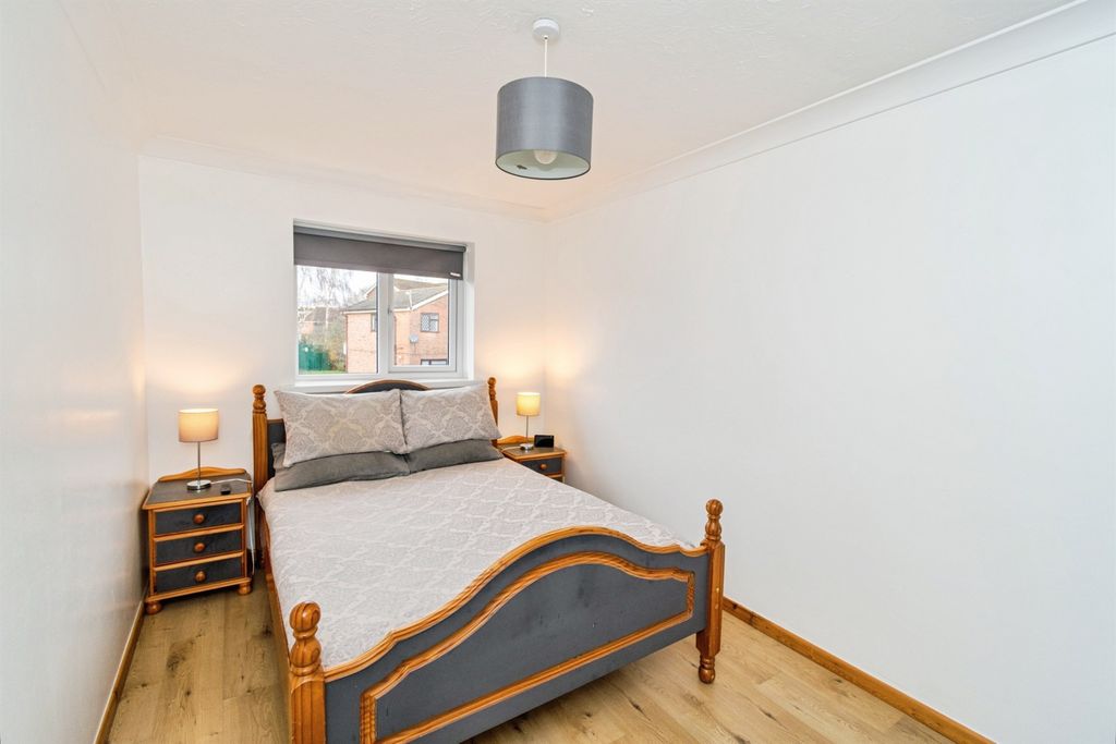 Additional image 15 of 3 bed semi-detached house for saleCowley Close, Southampton SO16