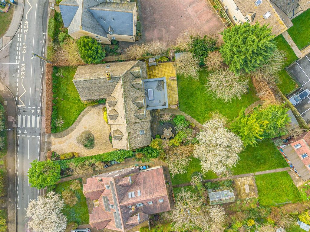 Additional image 12 of 5 bed property for saleShipton Road, Woodstock OX20