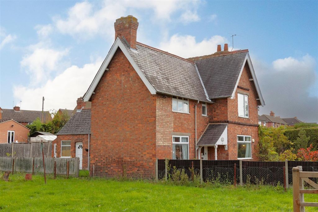 3 bed detached house for saleMill Lane, Thurmaston, Leicester LE4