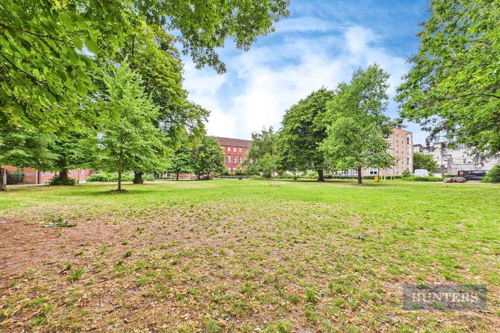 Additional image 12 of 2 bed flat for saleAlexander Place, The Avenue, Southampton SO17