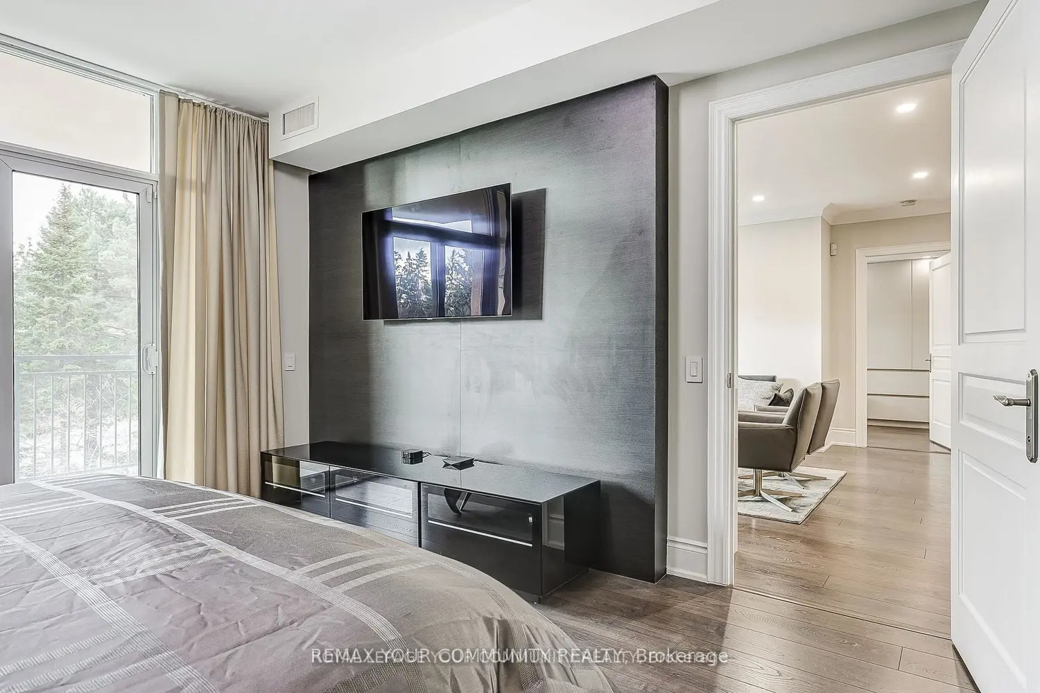 Additional image 15 of 7071 Bayview Avenue 304