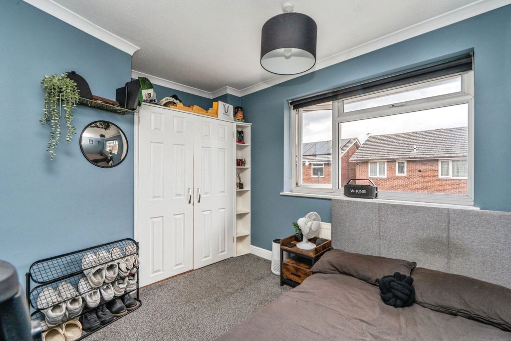 Additional image 14 of 3 bed semi-detached house for saleGodwit Road, Southsea, Hampshire PO4