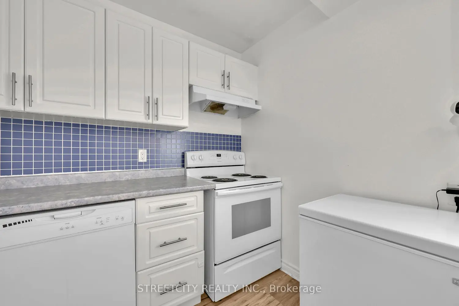 253 Taylor Street 8