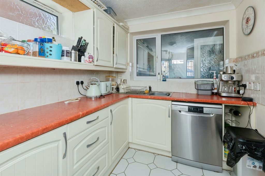 Additional image 8 of 3 bed detached house for salePintail Close, Whetstone, Leicester LE8