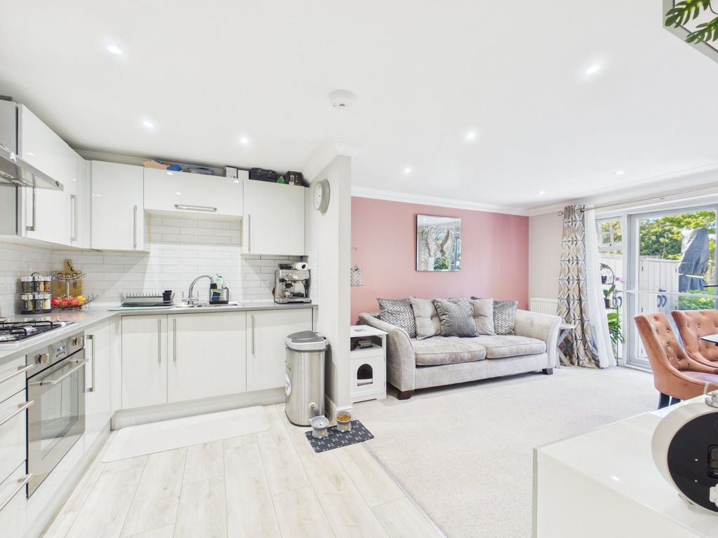 Additional image 5 of 2 bed flat for saleLittleton Road, Ashford, Surrey TW15