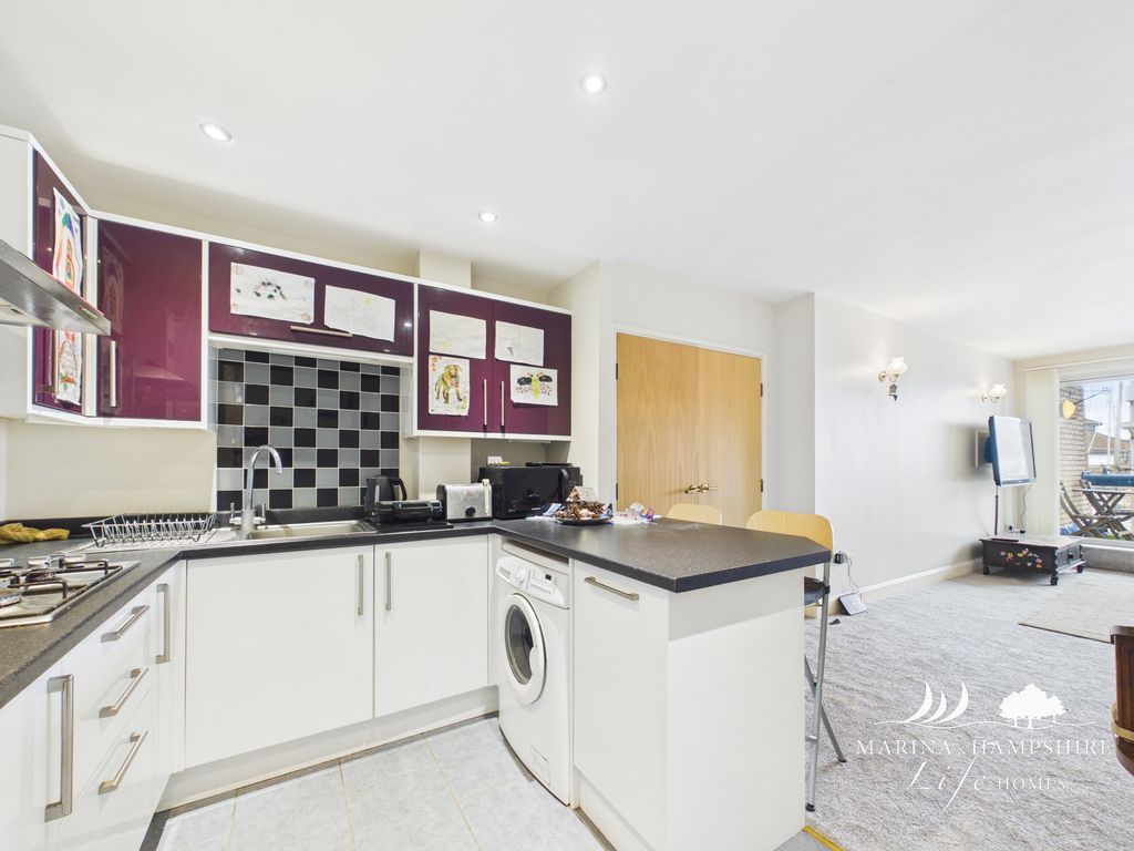 Additional image 9 of 1 bed flat for saleOyster Quay, Port Solent PO6