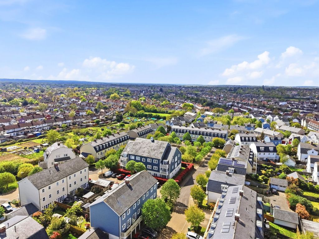 Additional image 15 of 2 bed flat for saleWestmount Close, Worcester Park KT4