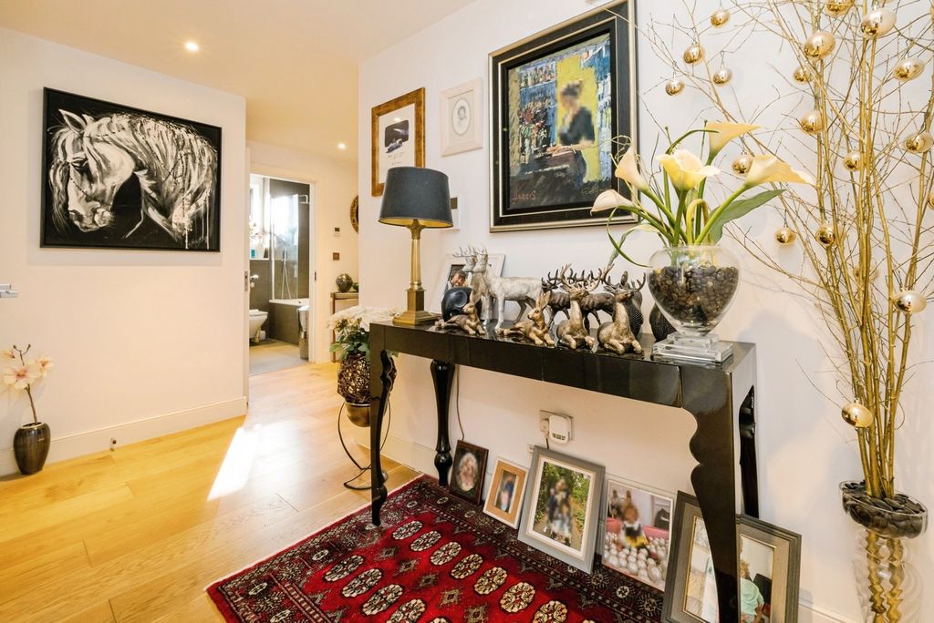 Additional image 21 of 3 bed flat for saleJohnston Road, Woodford Green IG8