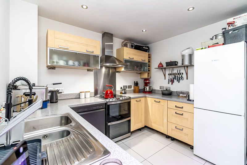 Additional image 20 of 2 bed flat for saleGisors Road, Southsea PO4