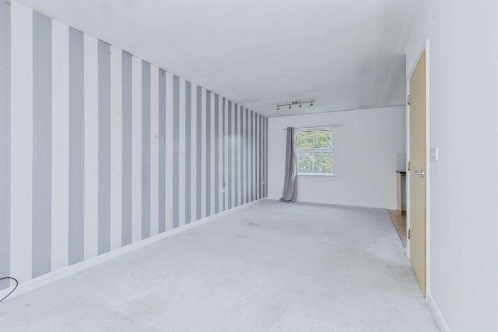 Additional image 15 of 2 bed flat for saleLoughland Close, Blaby, Leicester LE8