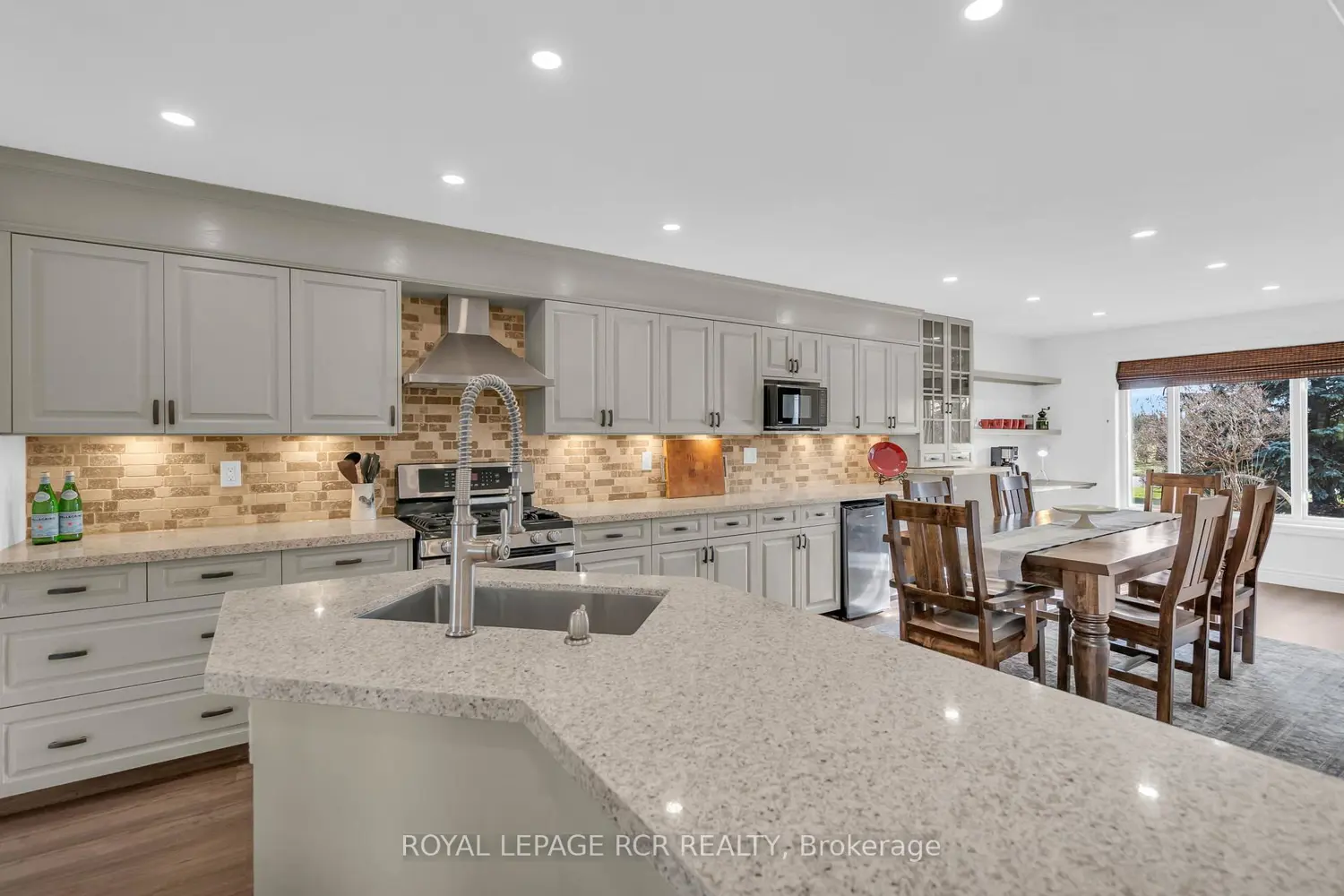 Additional image 7 of 11 Golfview Boulevard