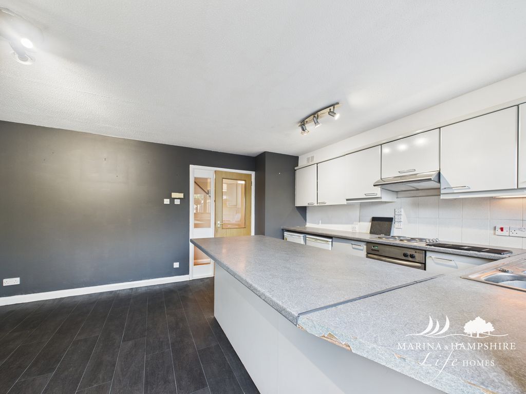 Additional image 10 of 3 bed town house for saleCarne Place, Port Solent, Portsmouth PO6