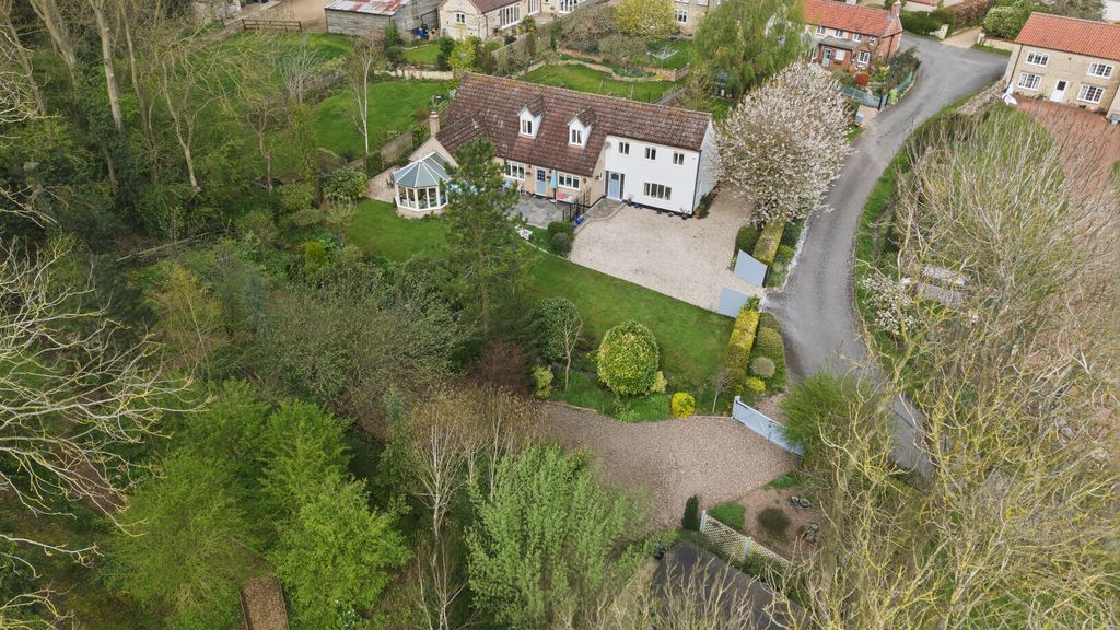 Additional image 2 of 5 bed detached house for saleWater Lane, Woolsthorpe By Colsterworth, Grantham NG33