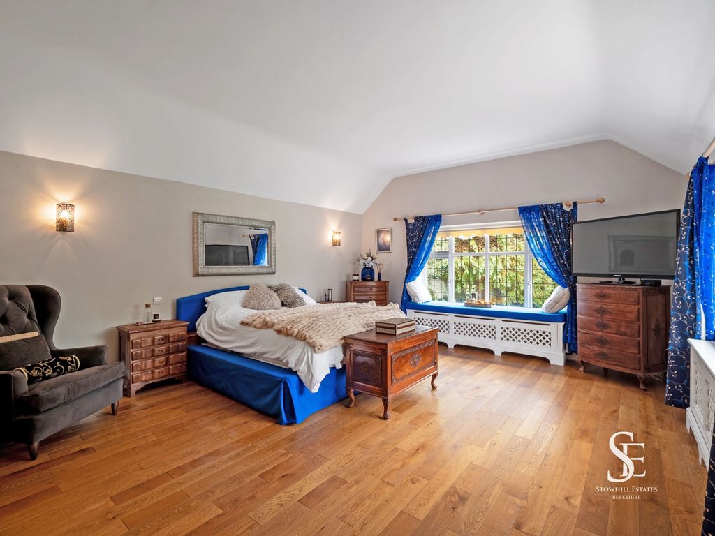 Additional image 4 of 7 bed detached house for saleThe Hatch, Windsor SL4