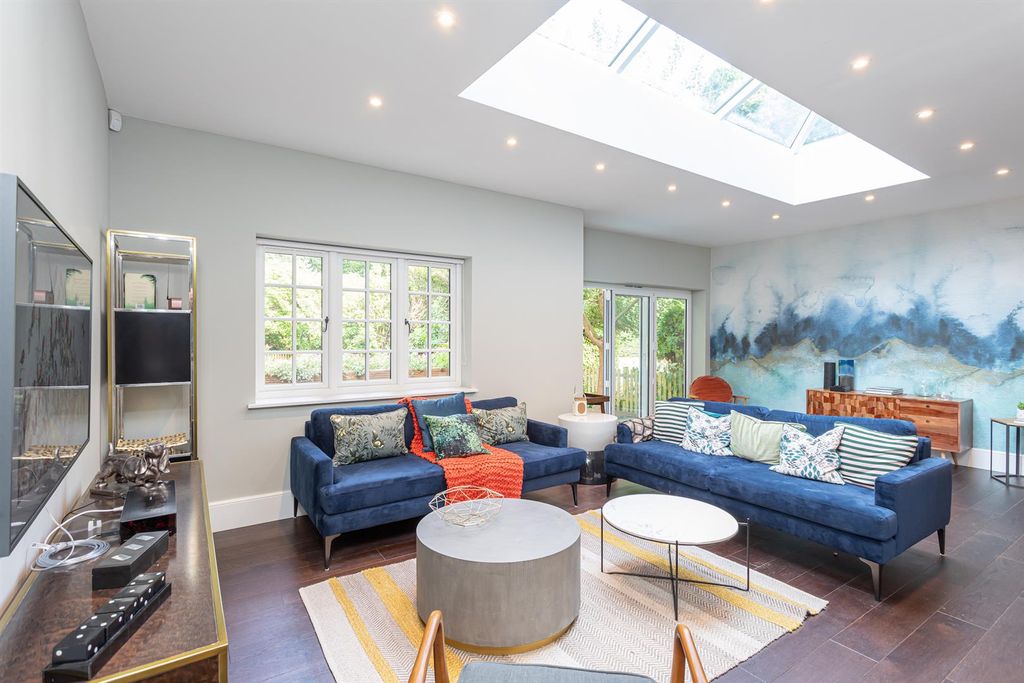 Additional image 5 of 4 bed property for saleLavershot Hall, Windlesham GU20