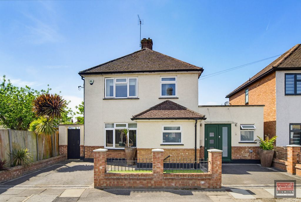 Additional image 21 of 4 bed detached house for saleFontmell Close, Ashford TW15